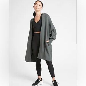 Athleta mantra wrap size medium
